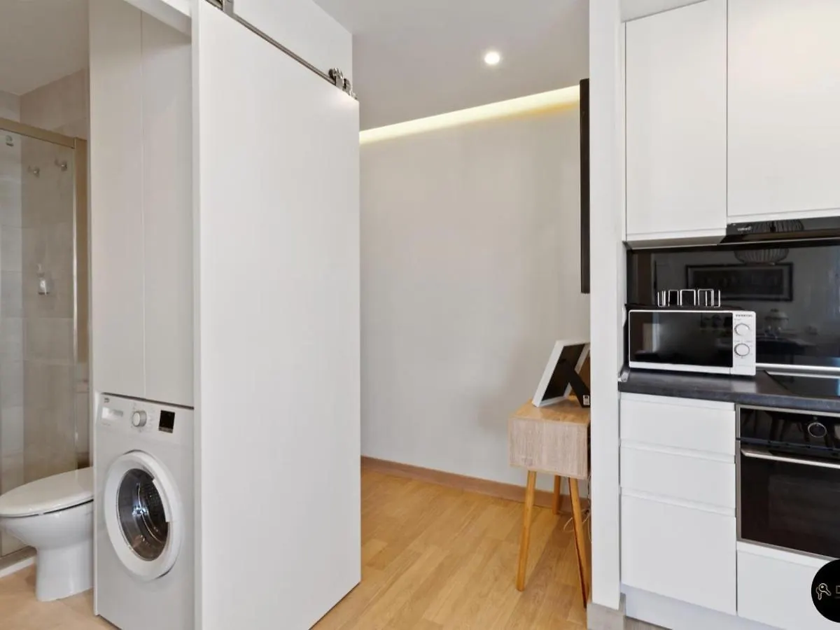 Apartment In The Center Of Fuengirola With Private Parking 2 Min Away